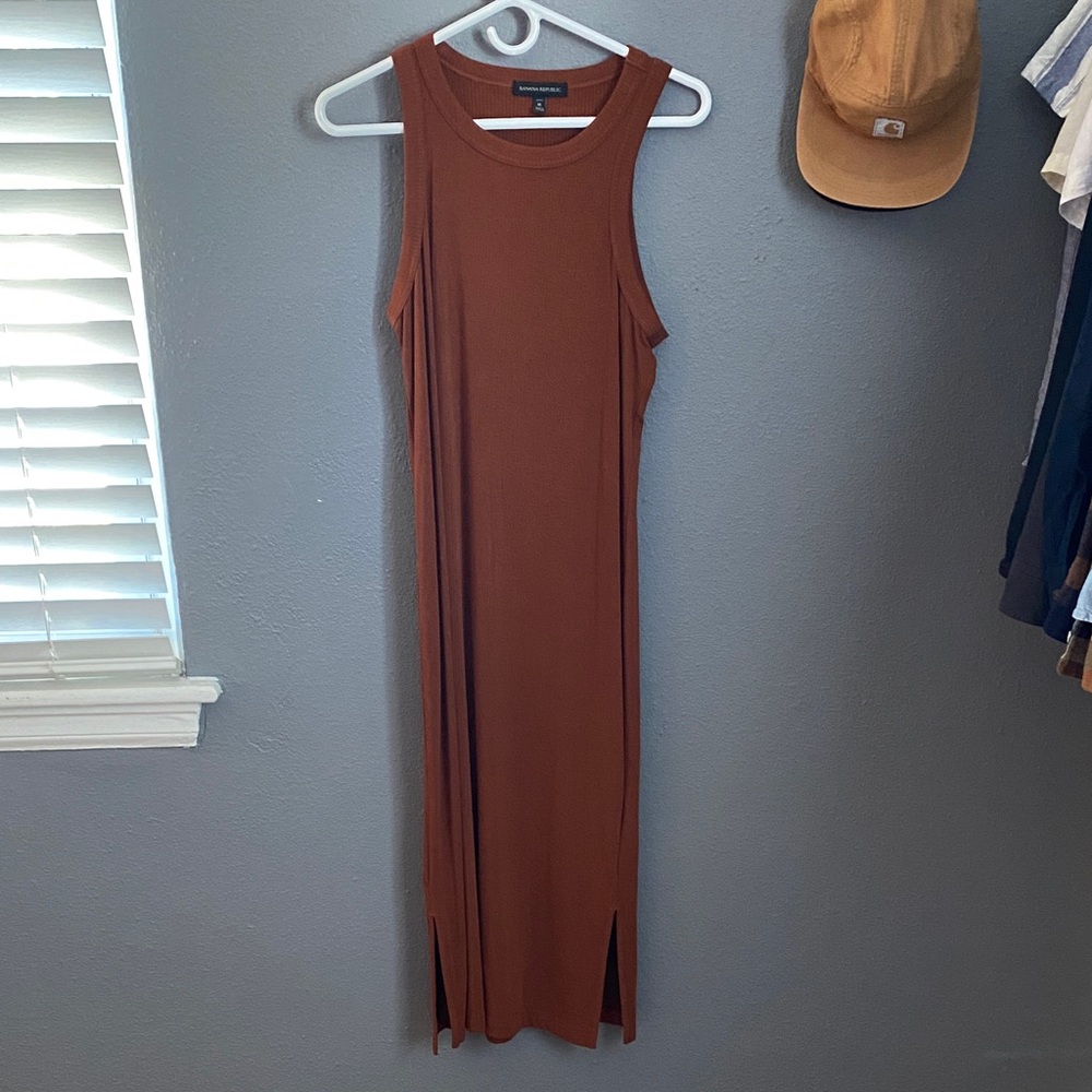 Banana republic sleeveless midi dress